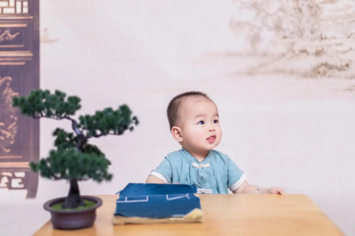 莒县宝宝半夜吐了怎么回事